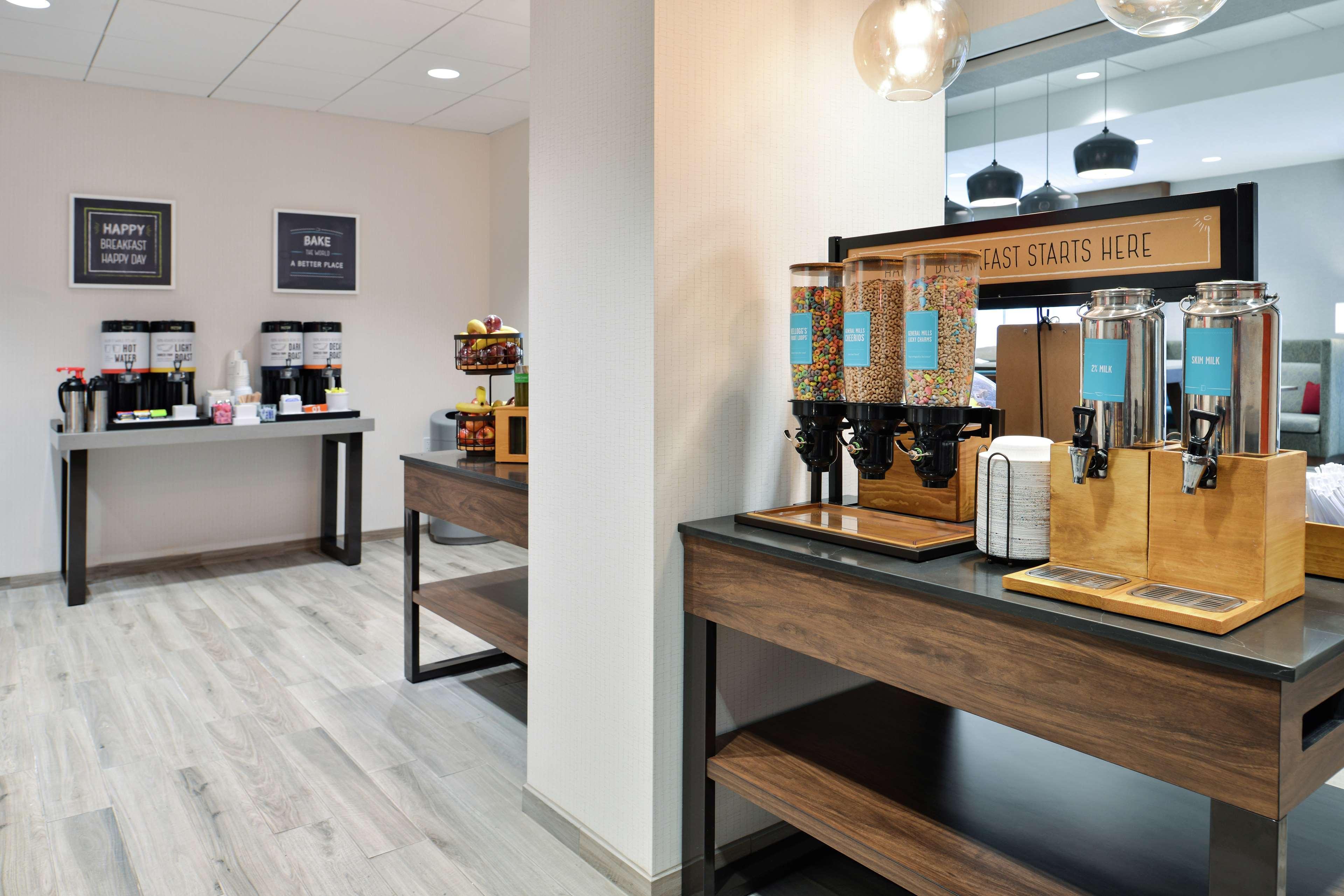 Hampton Inn Tampa Downtown Channel District Екстериор снимка