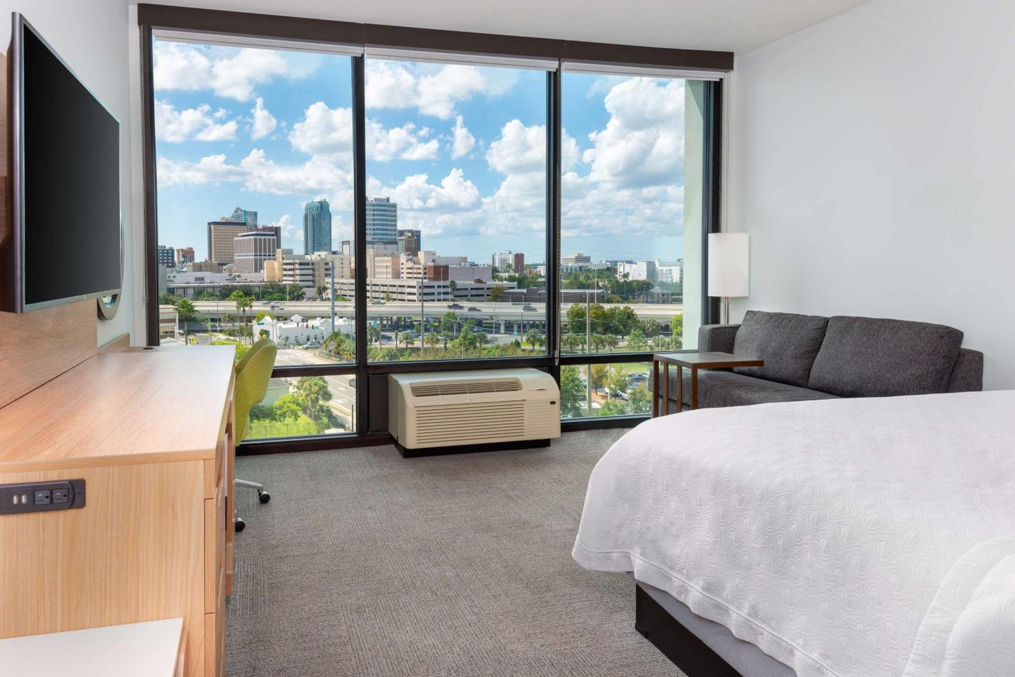 Hampton Inn Tampa Downtown Channel District Екстериор снимка