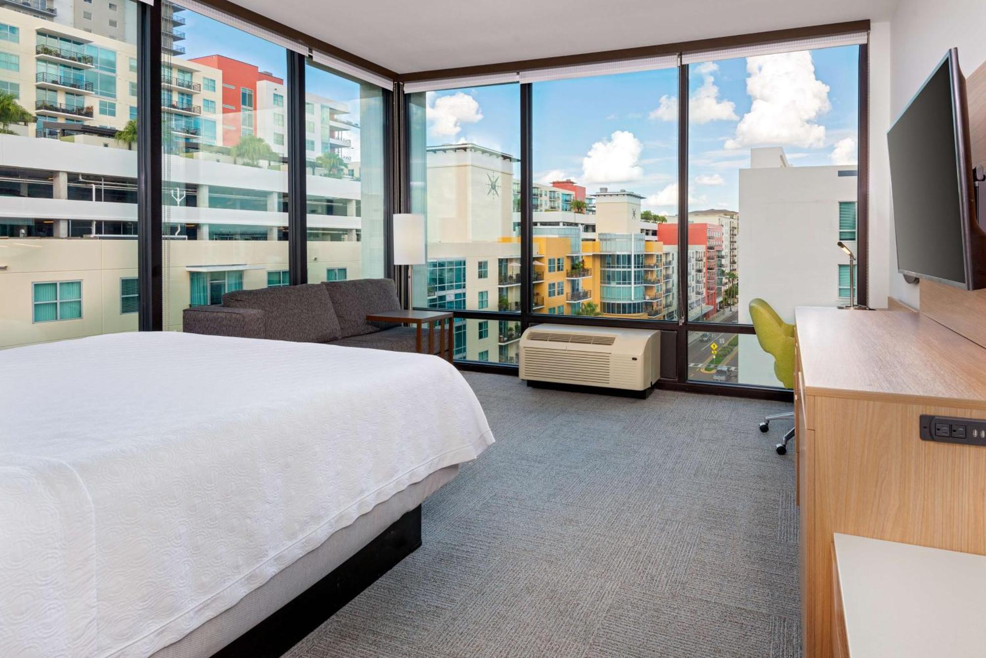 Hampton Inn Tampa Downtown Channel District Екстериор снимка