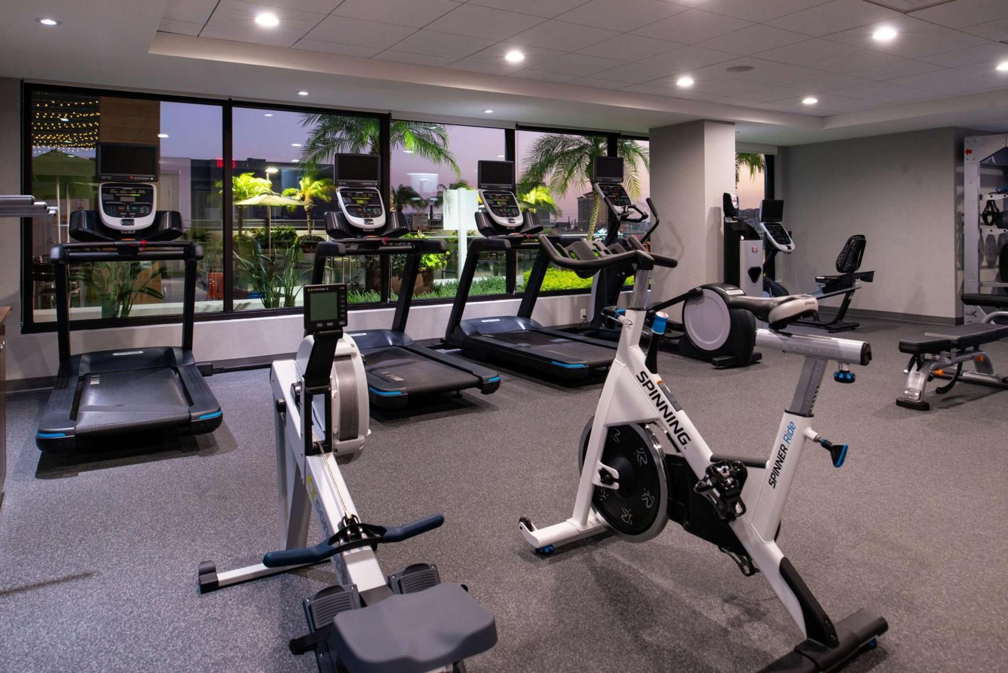Hampton Inn Tampa Downtown Channel District Екстериор снимка