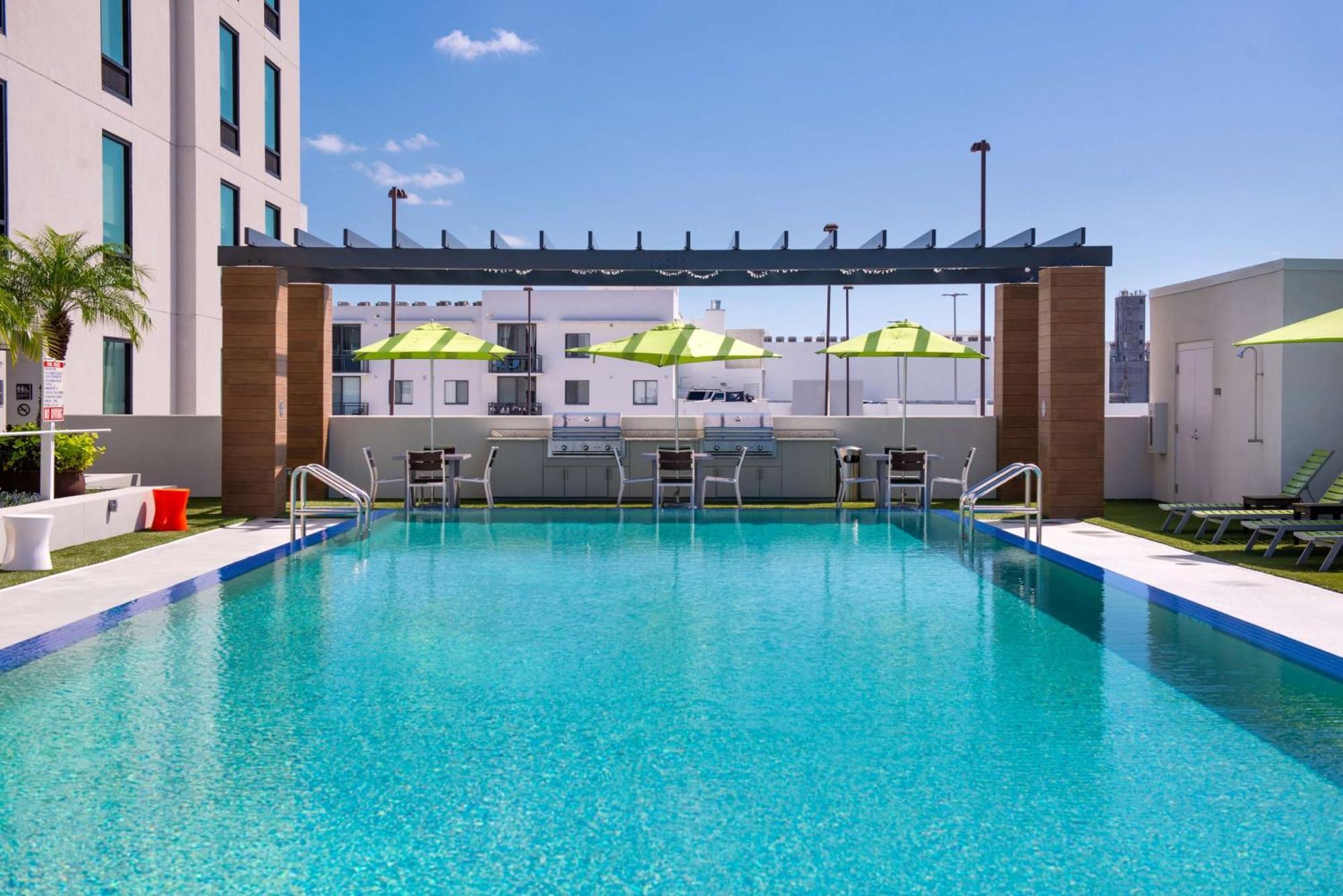 Hampton Inn Tampa Downtown Channel District Екстериор снимка
